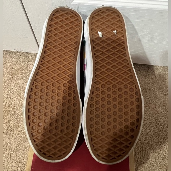 vans - Picture 7 of 8